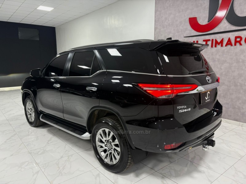 HILUX SW4 2.8 SRX 4X4 7 LUGARES 16V TURBO INTERCOOLER DIESEL 4P AUTOMÁTICO - 2022 - CAMPINAS DO SUL