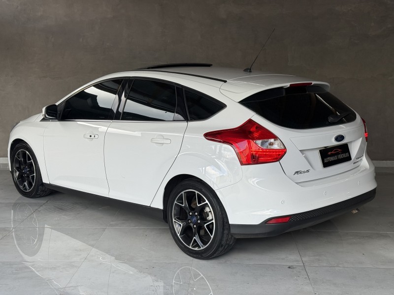FOCUS 2.0 TITANIUM HATCH 16V FLEX 4P AUTOMÁTICO - 2015 - CAXIAS DO SUL