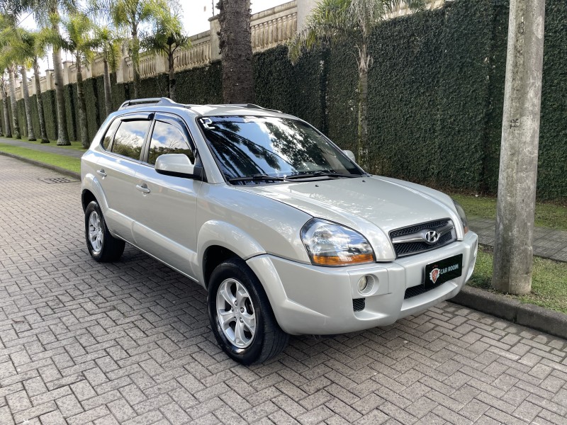 TUCSON 2.0 MPFI GL 16V 142CV 2WD GASOLINA 4P MANUAL - 2012 - CAXIAS DO SUL