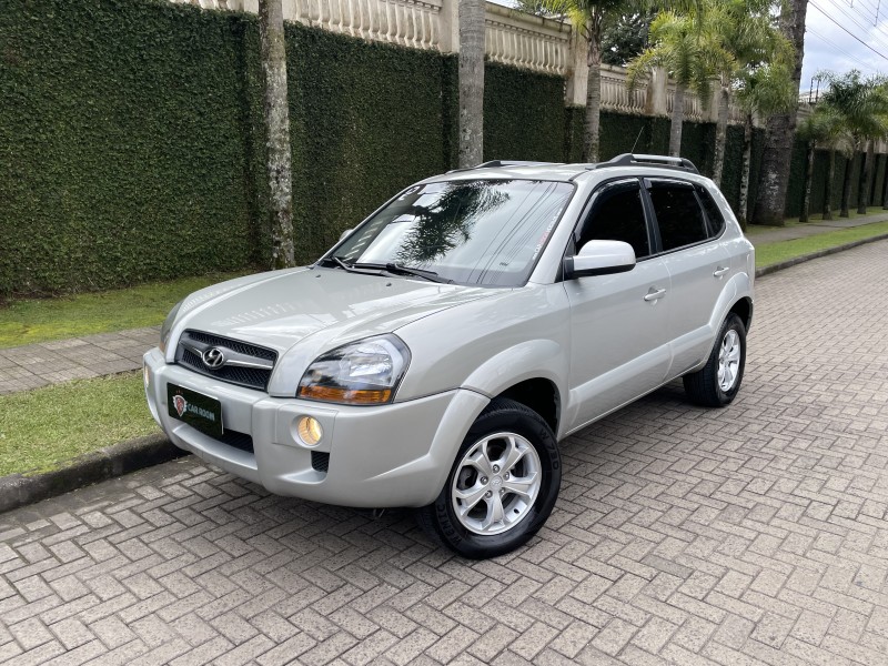 tucson 2.0 mpfi gl 16v 142cv 2wd gasolina 4p manual 2012 caxias do sul