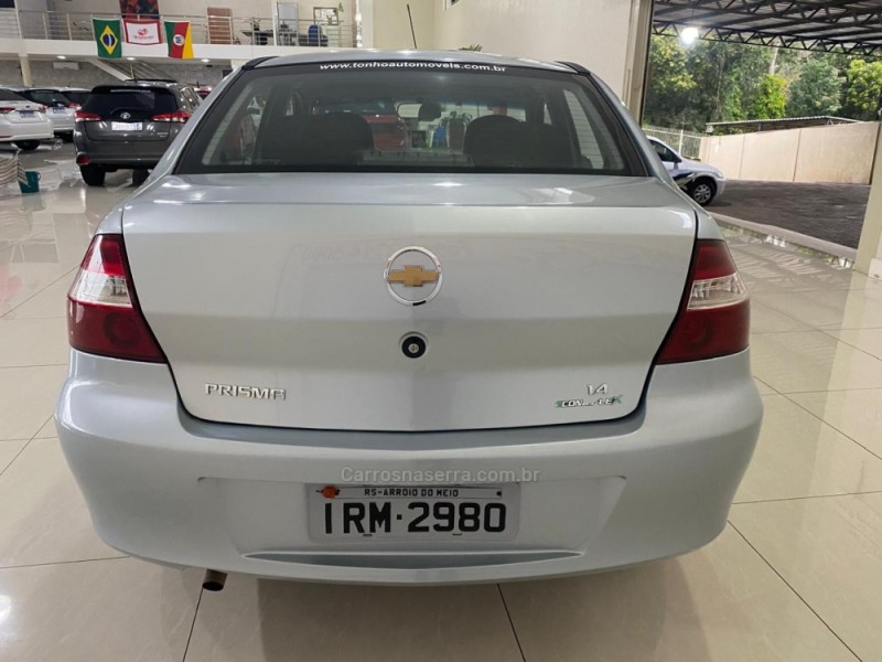 PRISMA 1.4 MPFI MAXX 8V FLEX 4P MANUAL - 2011 - LAJEADO