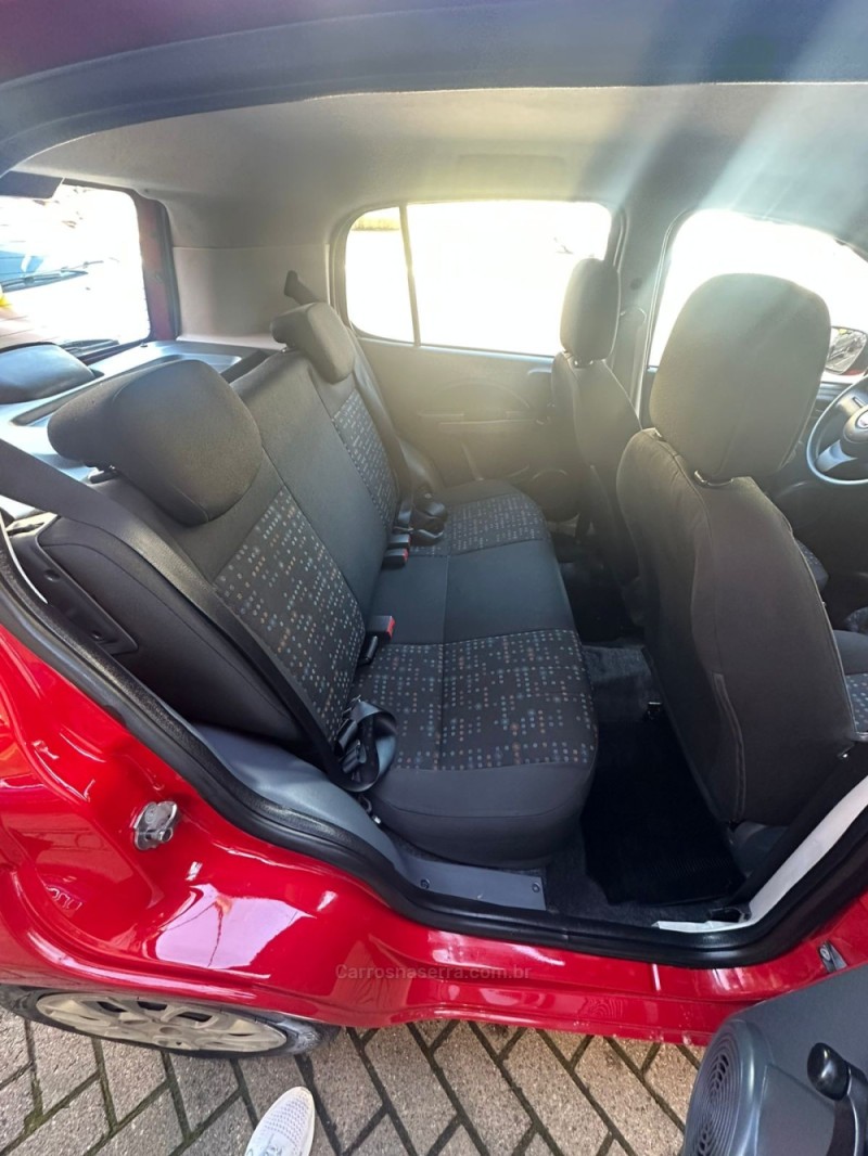 UNO 1.0 EVO VIVACE 8V FLEX 4P MANUAL - 2013 - PAROBé
