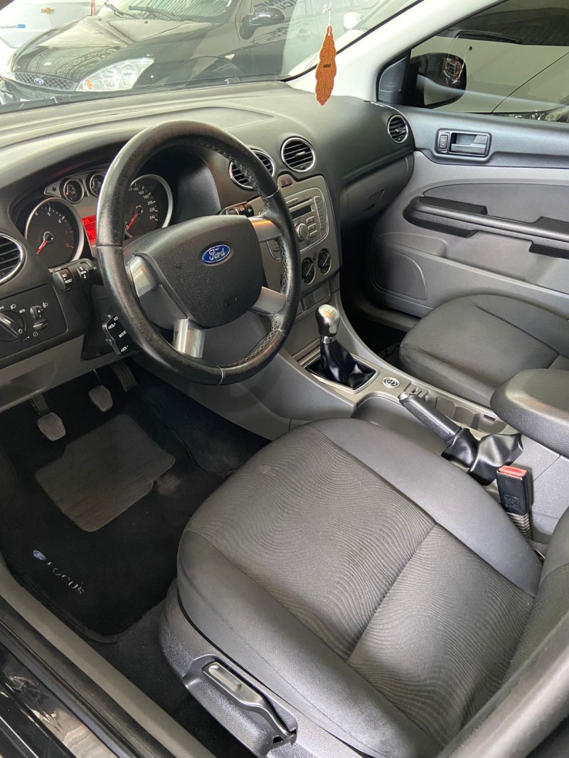 FOCUS 2.0 GLX 16V FLEX 4P MANUAL - 2012 - FARROUPILHA