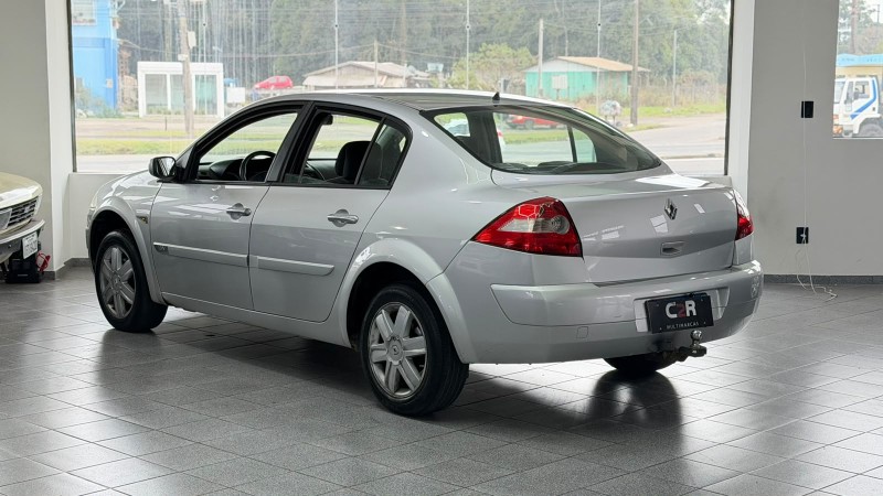 MÉGANE 1.6 DYNAMIQUE 16V FLEX 4P MANUAL - 2008 - CAXIAS DO SUL