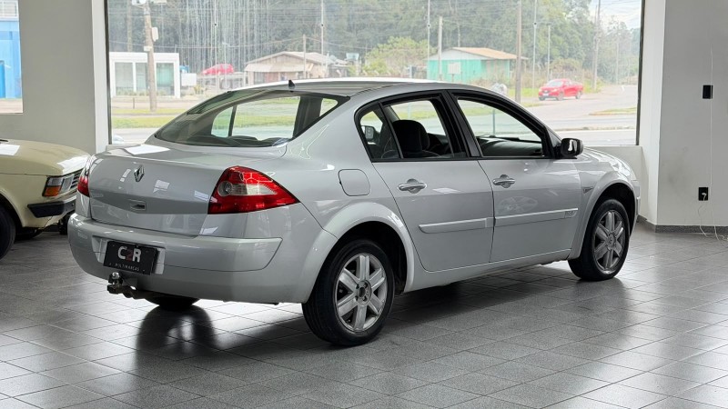 MÉGANE 1.6 DYNAMIQUE 16V FLEX 4P MANUAL - 2008 - CAXIAS DO SUL