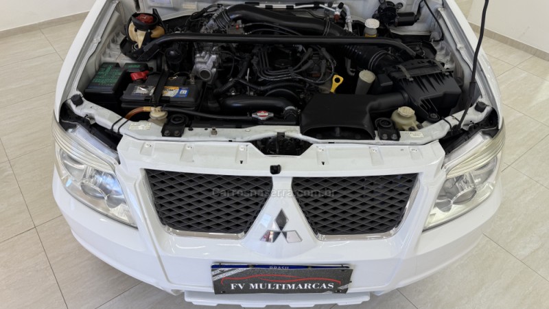 PAJERO TR4 2.0 4X4 16V 140CV FLEX 4P AUTOMÁTICO - 2013 - BENTO GONçALVES