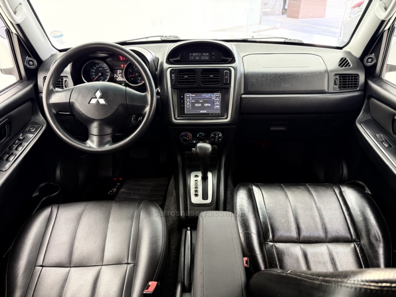 PAJERO TR4 2.0 4X4 16V 140CV FLEX 4P AUTOMÁTICO - 2013 - BENTO GONçALVES