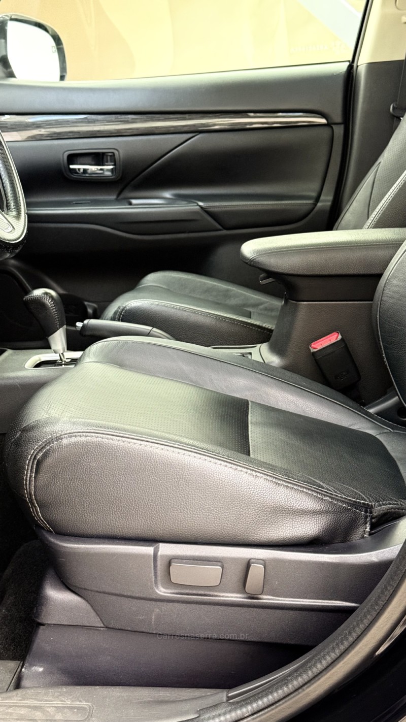 OUTLANDER 3.0 GT 4X4 V6 24V GASOLINA 4P AUTOMÁTICO - 2016 - BENTO GONçALVES