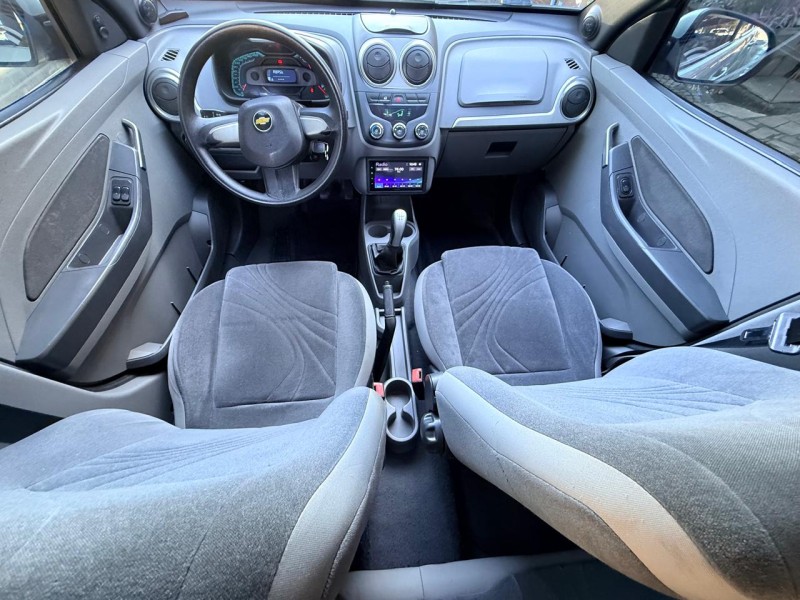 AGILE 1.4 MPFI LTZ 8V FLEX 4P MANUAL - 2010 - TRêS COROAS