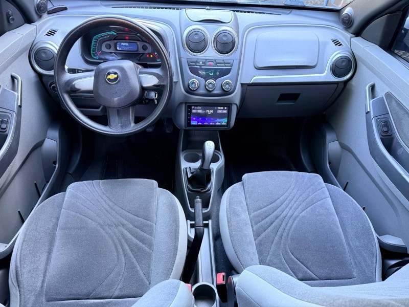 AGILE 1.4 MPFI LTZ 8V FLEX 4P MANUAL - 2010 - TRêS COROAS
