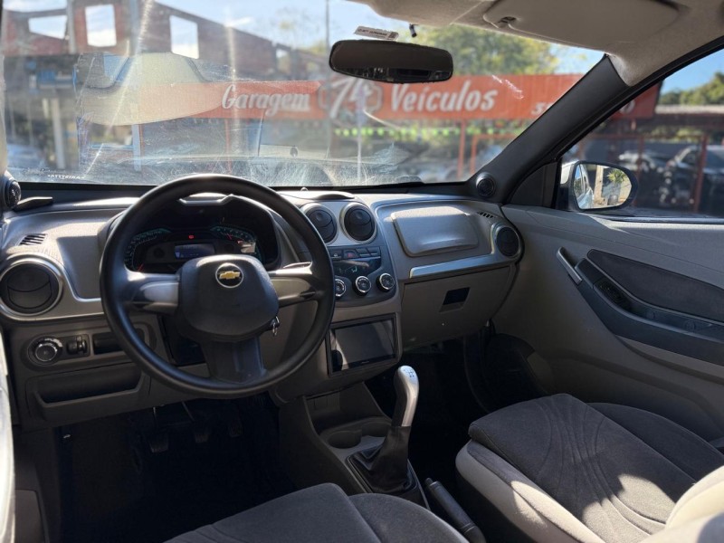 AGILE 1.4 MPFI LTZ 8V FLEX 4P MANUAL - 2010 - TRêS COROAS