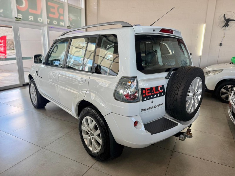 PAJERO TR4 2.0 4X4 16V 131CV GASOLINA 4P AUTOMÁTICO - 2012 - CAXIAS DO SUL