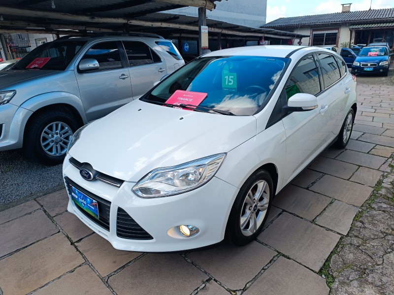 focus 1.6 se hatch 16v flex 4p automatico 2015 bento goncalves
