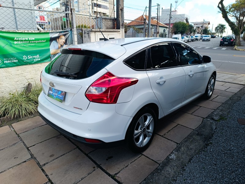 FOCUS 1.6 SE HATCH 16V FLEX 4P AUTOMÁTICO - 2015 - BENTO GONçALVES