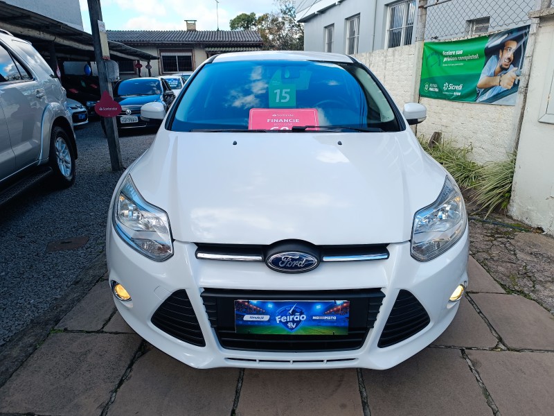 FOCUS 1.6 SE HATCH 16V FLEX 4P AUTOMÁTICO - 2015 - BENTO GONçALVES