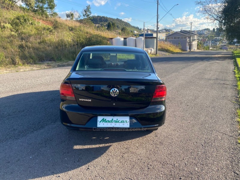 VOYAGE 1.6 MI TREND 8V FLEX 4P MANUAL - 2009 - FLORES DA CUNHA
