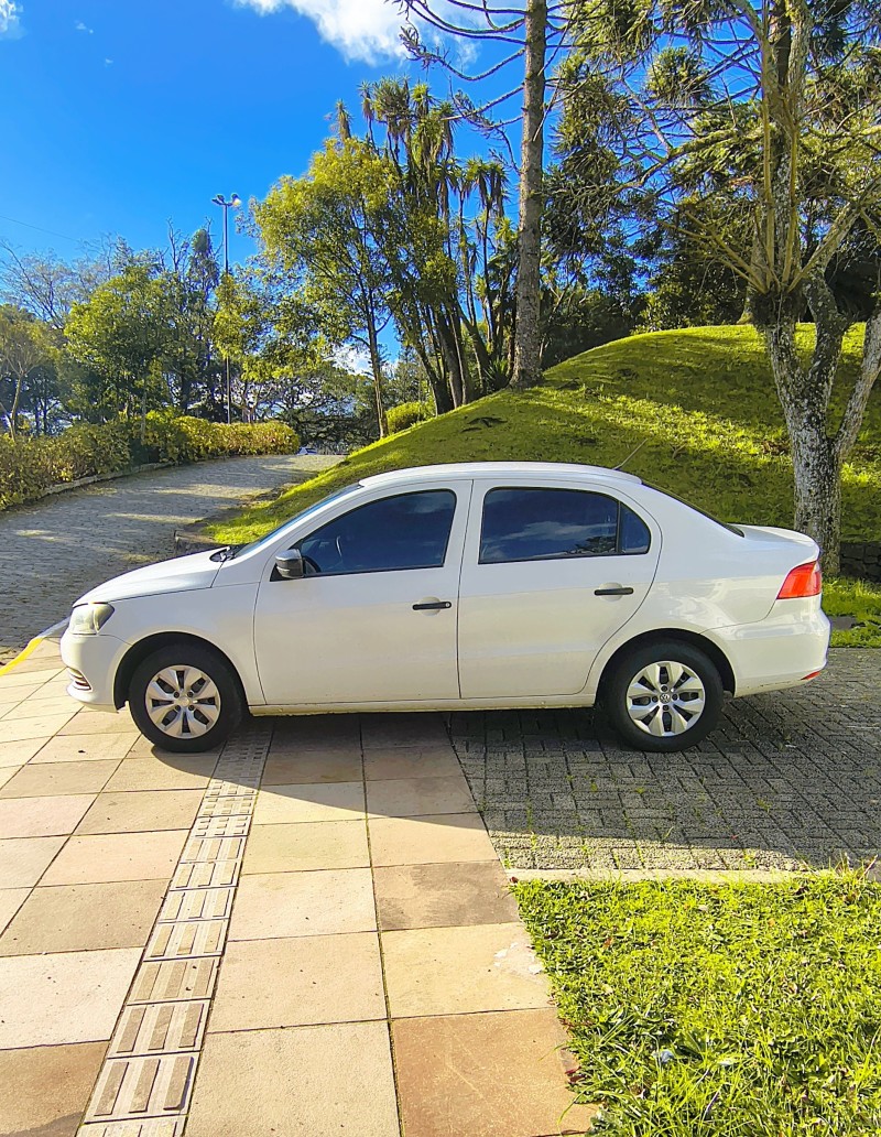 VOYAGE 1.6 MI CITY 8V FLEX 4P MANUAL - 2015 - FARROUPILHA