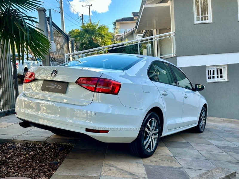 JETTA 2.0 COMFORTLINE FLEX 4P TIPTRONIC - 2015 - BENTO GONçALVES
