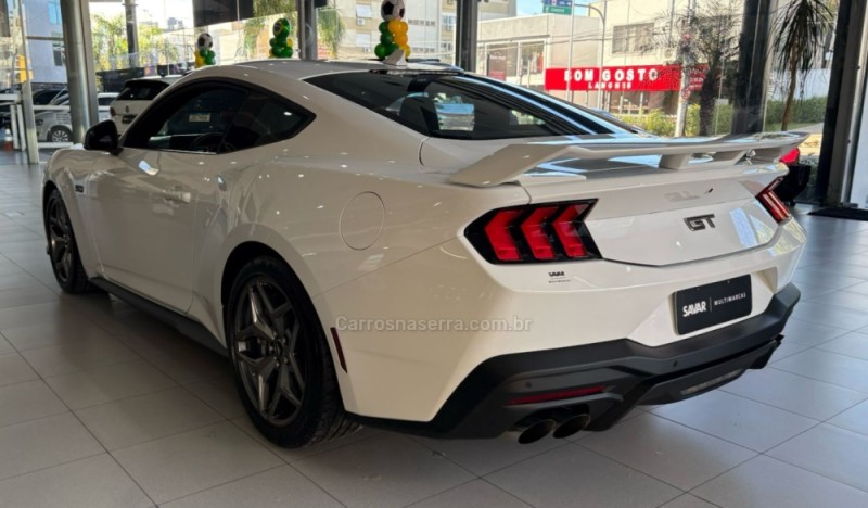 MUSTANG 4.6 GT COUPÉ V8 24V GASOLINA 2P AUTOMÁTICO - 2024 - NOVO HAMBURGO