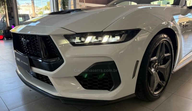 MUSTANG 4.6 GT COUPÉ V8 24V GASOLINA 2P AUTOMÁTICO - 2024 - NOVO HAMBURGO