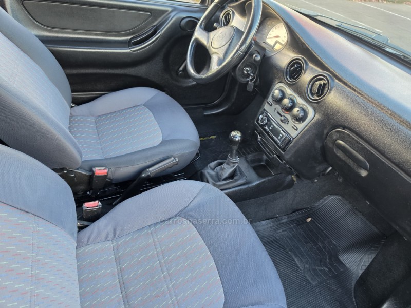 CELTA 1.0 MPFI 8V GASOLINA 2P MANUAL - 2002 - BENTO GONçALVES