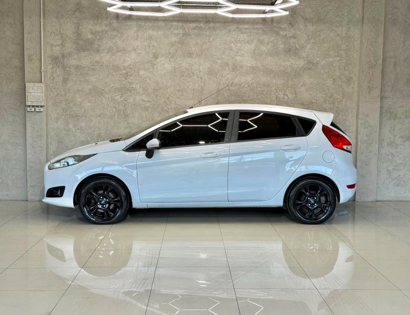 FIESTA 1.5 SE HATCH 16V FLEX 4P MANUAL - 2014 - CAXIAS DO SUL