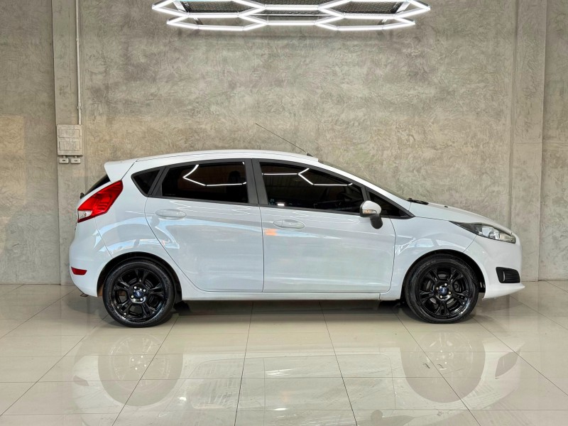 FIESTA 1.5 SE HATCH 16V FLEX 4P MANUAL - 2014 - CAXIAS DO SUL