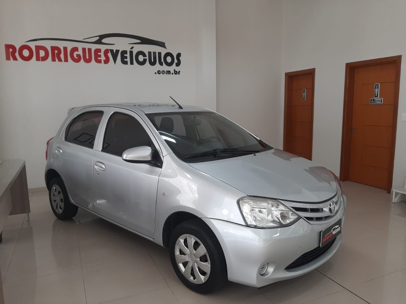 etios 1.3 x 16v flex 4p manual 2015 caxias do sul