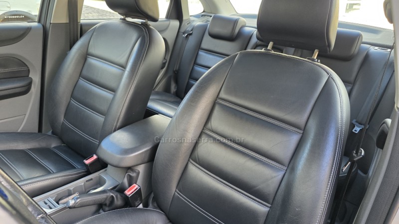 FOCUS 2.0 GHIA 16V GASOLINA 4P AUTOMÁTICO - 2009 - SãO MARCOS