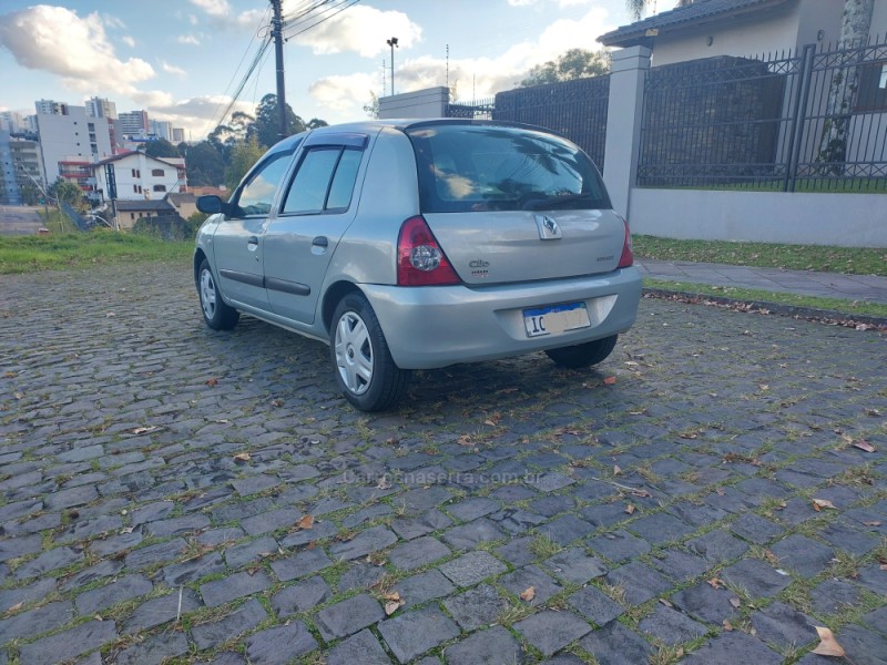 CLIO 1.0 AUTHENTIQUE 16V GASOLINA 4P MANUAL - 2008 - CAXIAS DO SUL