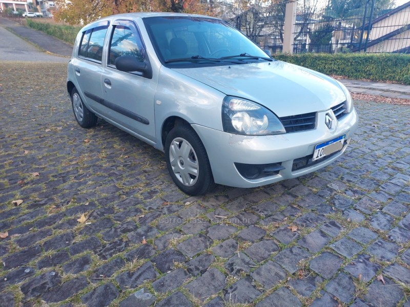 CLIO 1.0 AUTHENTIQUE 16V GASOLINA 4P MANUAL - 2008 - CAXIAS DO SUL