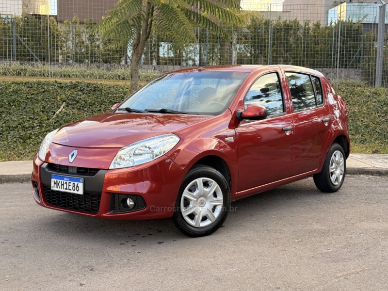 SANDERO 1.0 EXPRESSION 16V FLEX 4P MANUAL - 2014 - CAXIAS DO SUL
