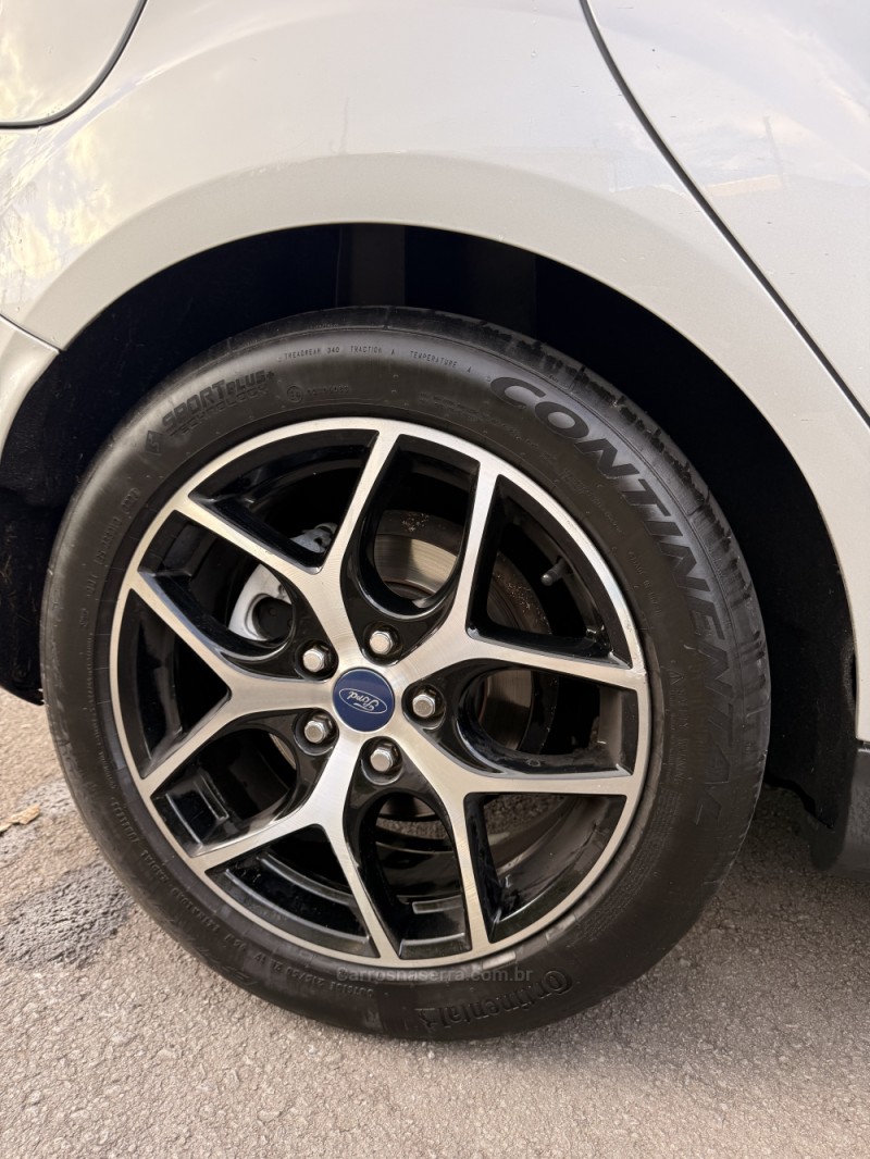 FOCUS 2.0 TITANIUM PLUS 16V FLEX 4P AUTOMÁTICO - 2017 - CAXIAS DO SUL