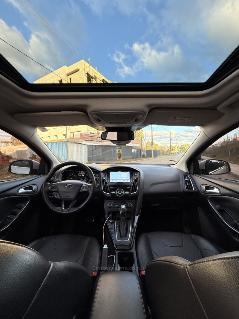 FOCUS 2.0 TITANIUM PLUS 16V FLEX 4P AUTOMÁTICO - 2017 - CAXIAS DO SUL