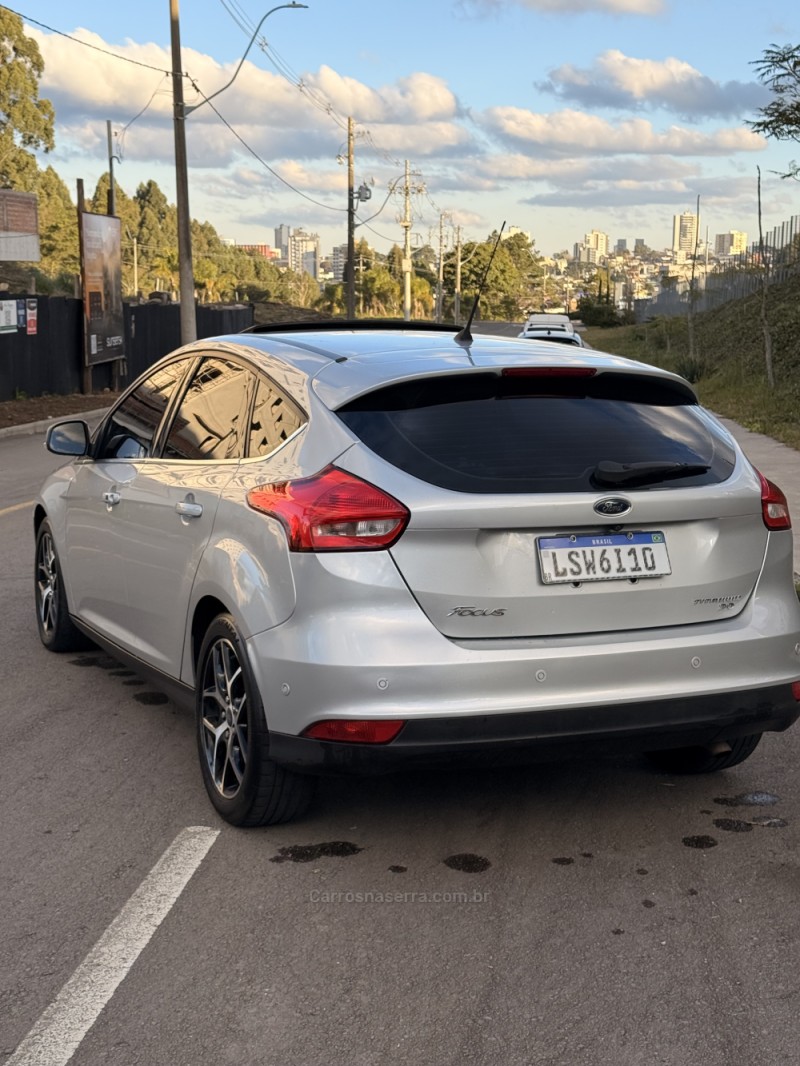 FOCUS 2.0 TITANIUM PLUS 16V FLEX 4P AUTOMÁTICO - 2017 - CAXIAS DO SUL