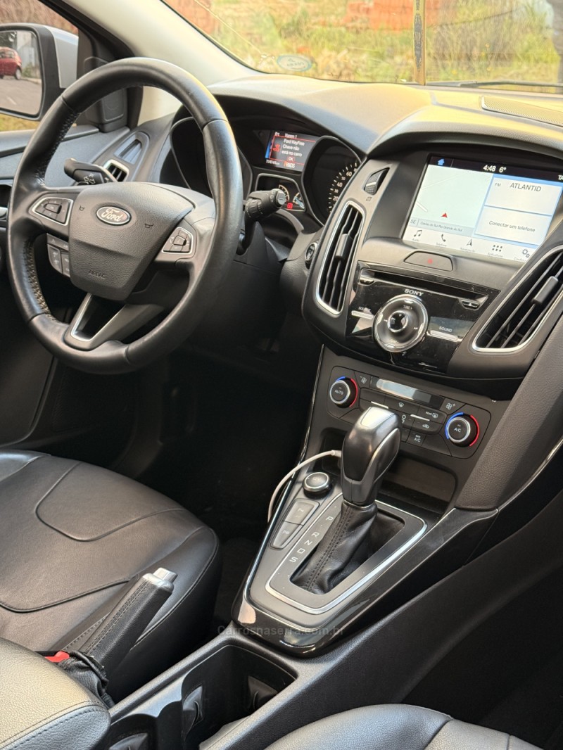 FOCUS 2.0 TITANIUM PLUS 16V FLEX 4P AUTOMÁTICO - 2017 - CAXIAS DO SUL