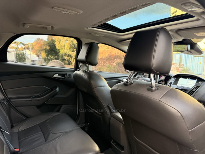 FOCUS 2.0 TITANIUM PLUS 16V FLEX 4P AUTOMÁTICO - 2017 - CAXIAS DO SUL