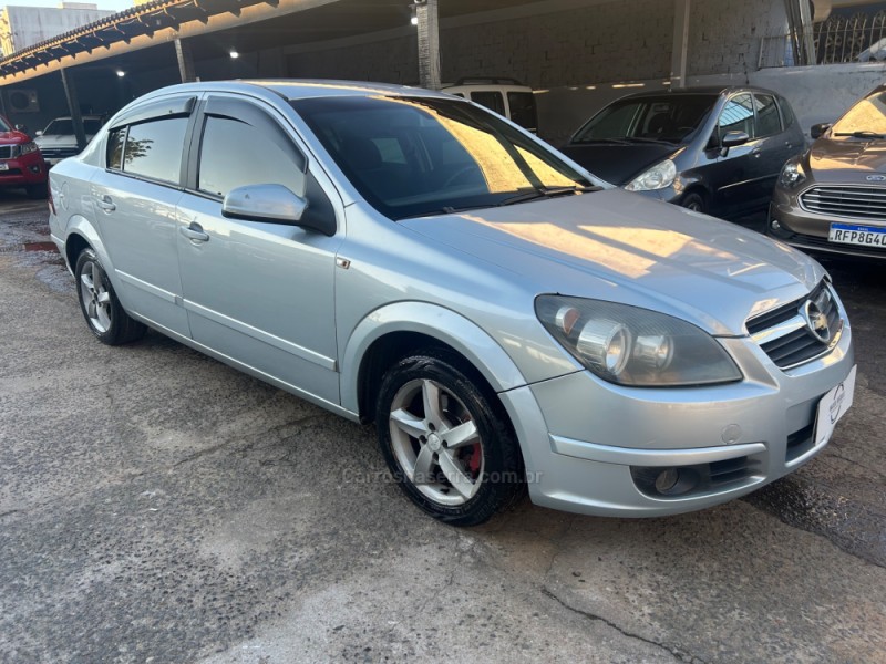 VECTRA 2.0 MPFI EXPRESSION 8V 140CV FLEX 4P MANUAL - 2008 - GRAVATAí