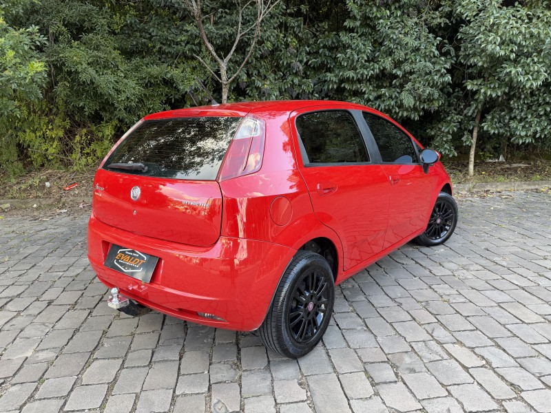 PUNTO 1.4 ATTRACTIVE ITALIA 8V FLEX 4P MANUAL - 2012 - CAXIAS DO SUL
