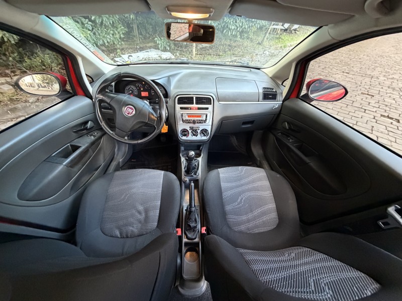 PUNTO 1.4 ATTRACTIVE ITALIA 8V FLEX 4P MANUAL - 2012 - CAXIAS DO SUL