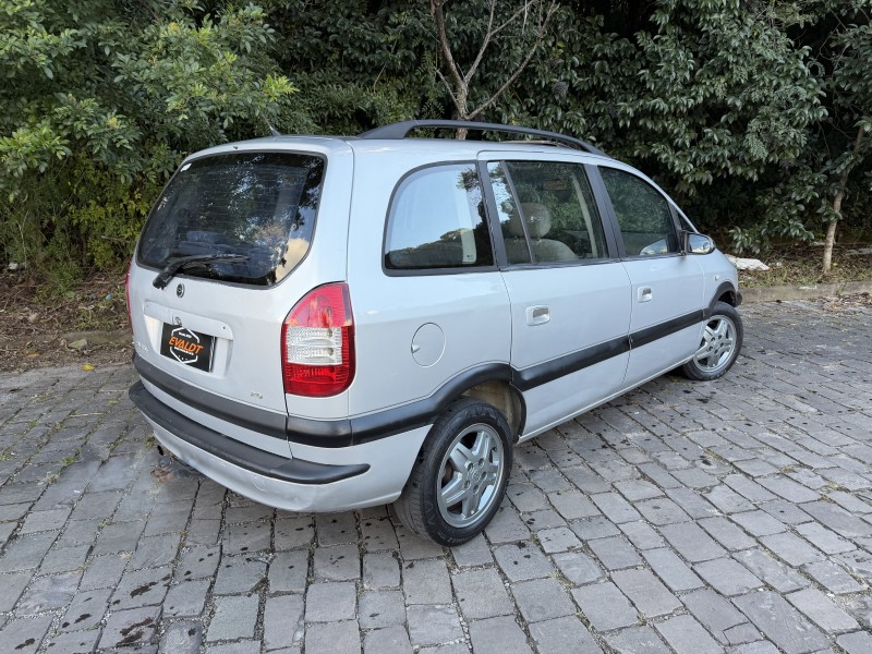 ZAFIRA 2.0 MPFI CD 16V GASOLINA 4P MANUAL - 2001 - CAXIAS DO SUL