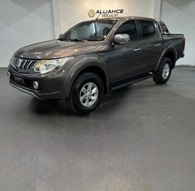 TRITON 2.4 HPE-S 4X4 CD TURBO 16V DIESEL 4P AUTOMÁTICO