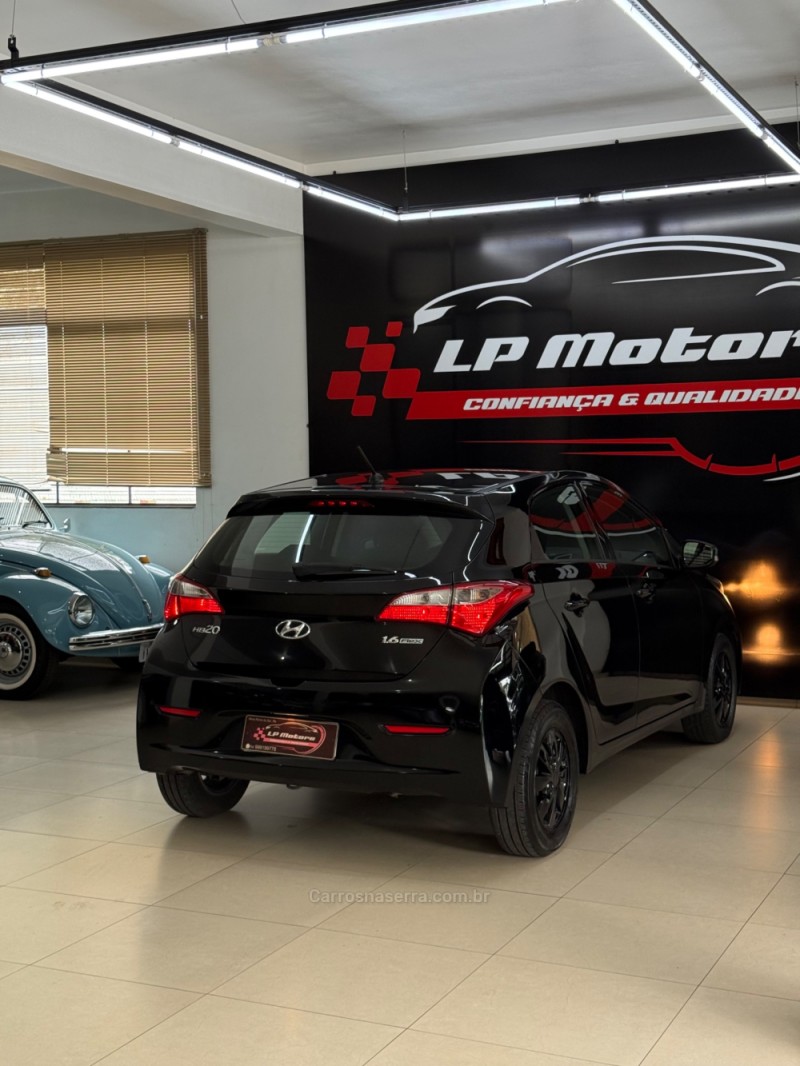 HB20 1.6 COMFORT STYLE 16V FLEX 4P MANUAL - 2015 - FARROUPILHA