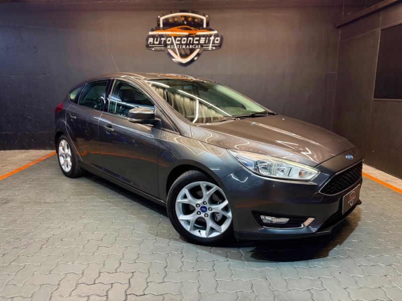 focus 2.0 se hatch 16v flex 4p auto 2017 caxias do sul