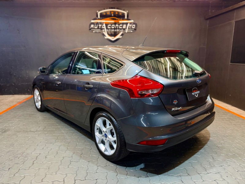 FOCUS 2.0 SE HATCH 16V FLEX 4P AUTO - 2017 - CAXIAS DO SUL