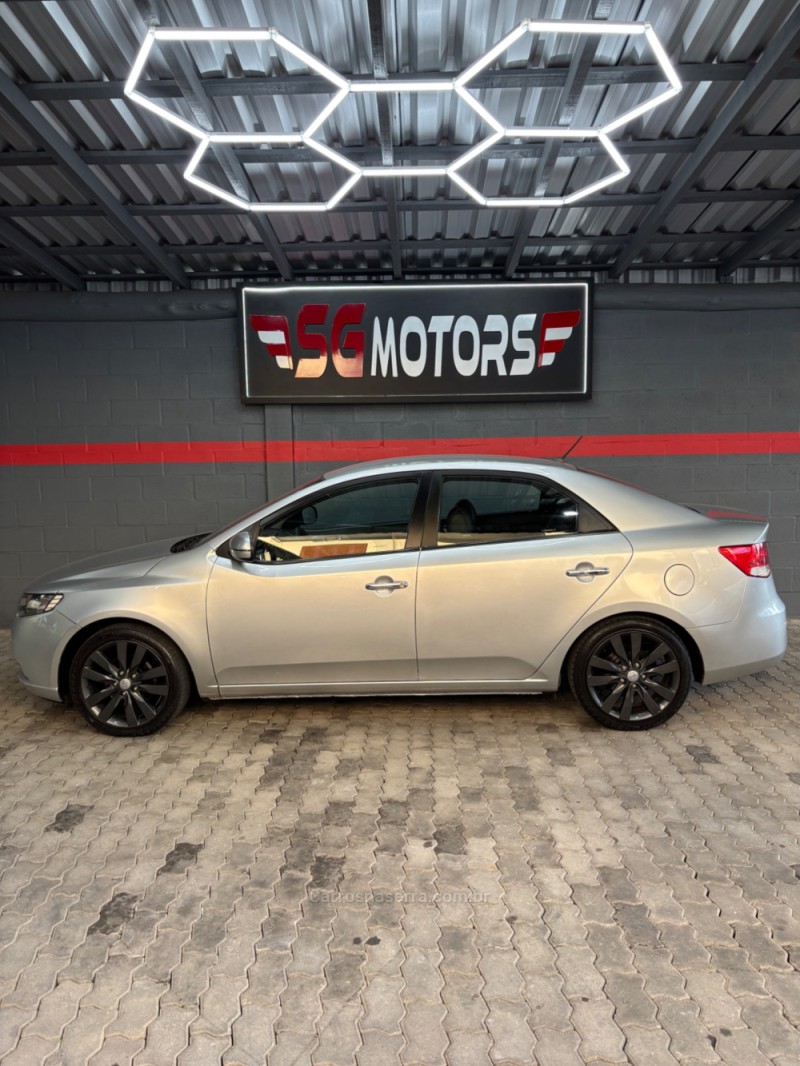 CERATO 1.6 16V SX4 GASOLINA 4P AUTOMÁTICO - 2013 - HARMONIA