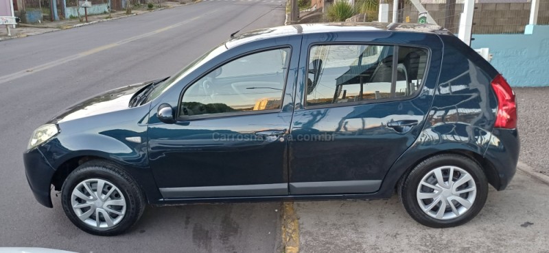 SANDERO 1.6 EXPRESSION 8V FLEX 4P MANUAL - 2009 - FARROUPILHA