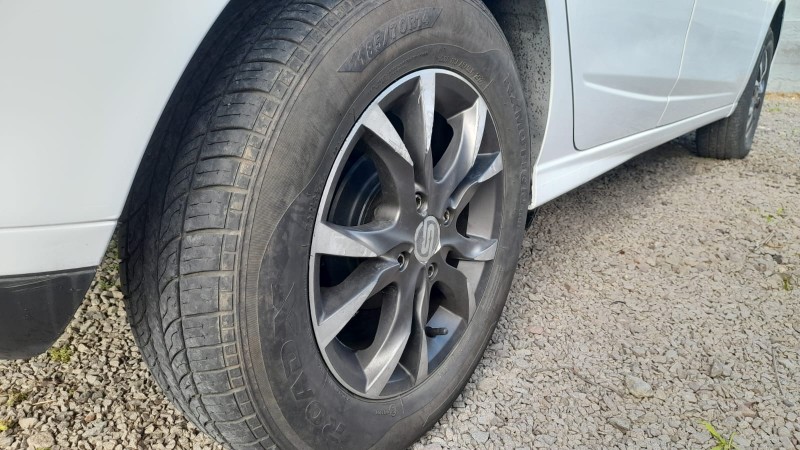 ONIX 1.0 MPFI LT 8V FLEX 4P MANUAL - 2014 - CAXIAS DO SUL