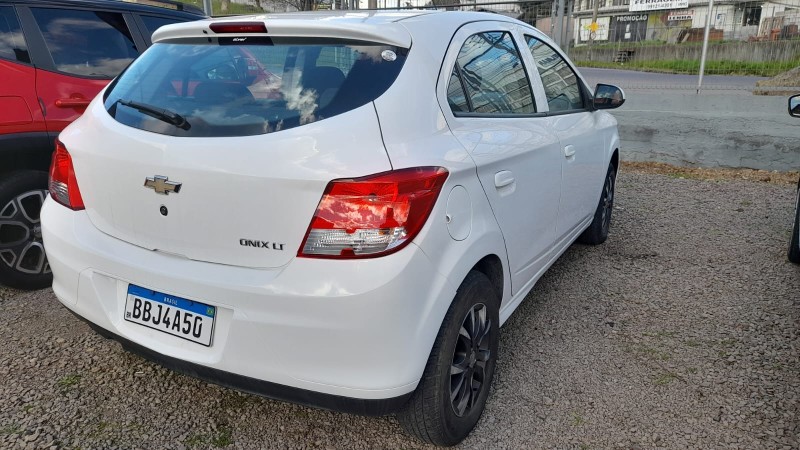ONIX 1.0 MPFI LT 8V FLEX 4P MANUAL - 2014 - CAXIAS DO SUL