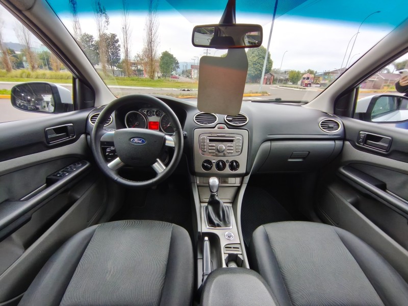 FOCUS 2.0 GLX 16V FLEX 4P MANUAL - 2013 - BOM PRINCíPIO